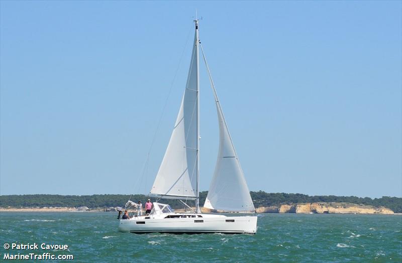 thispace (Sailing vessel) - IMO , MMSI 227487130, Call Sign FAE5421 under the flag of France