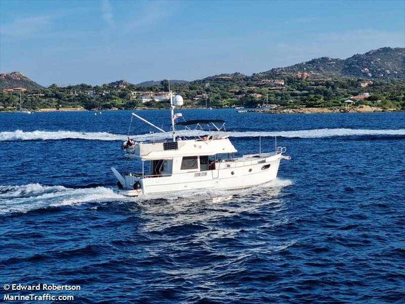 ateni 8 (Unknown) - IMO , MMSI 227829330 under the flag of France