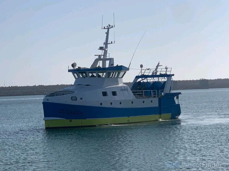 blue wave (Fishing vessel) - IMO , MMSI 228394800, Call Sign FMMW under the flag of France