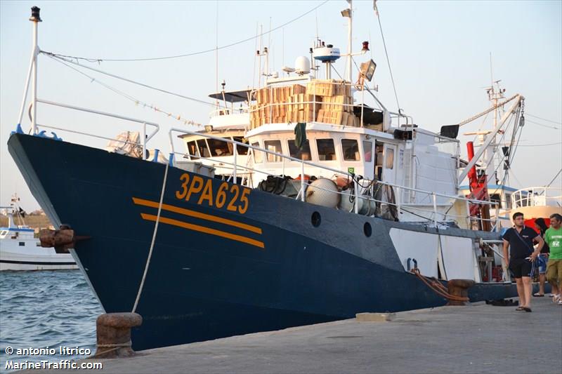 uragano (Fishing vessel) - IMO , MMSI 247147350, Call Sign I P L E under the flag of Italy