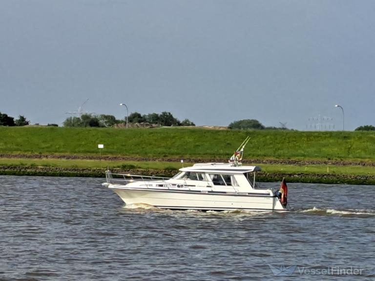 eumel (Pleasure craft) - IMO , MMSI 211393210, Call Sign DJ8202 under the flag of Germany