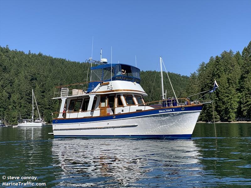 halcyon i (Pleasure craft) - IMO , MMSI 316014115, Call Sign CFN7341 under the flag of Canada