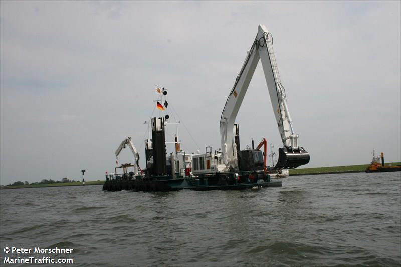 jbp 65 (Dredging or UW ops) - IMO , MMSI 211556090, Call Sign DHKR2 under the flag of Germany