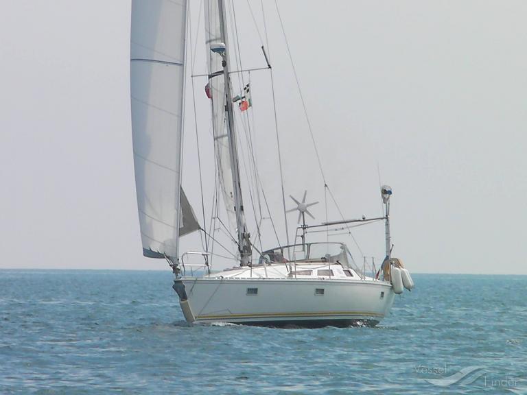 pen tithi v (Sailing vessel) - IMO , MMSI 227046760, Call Sign FG6004 under the flag of France