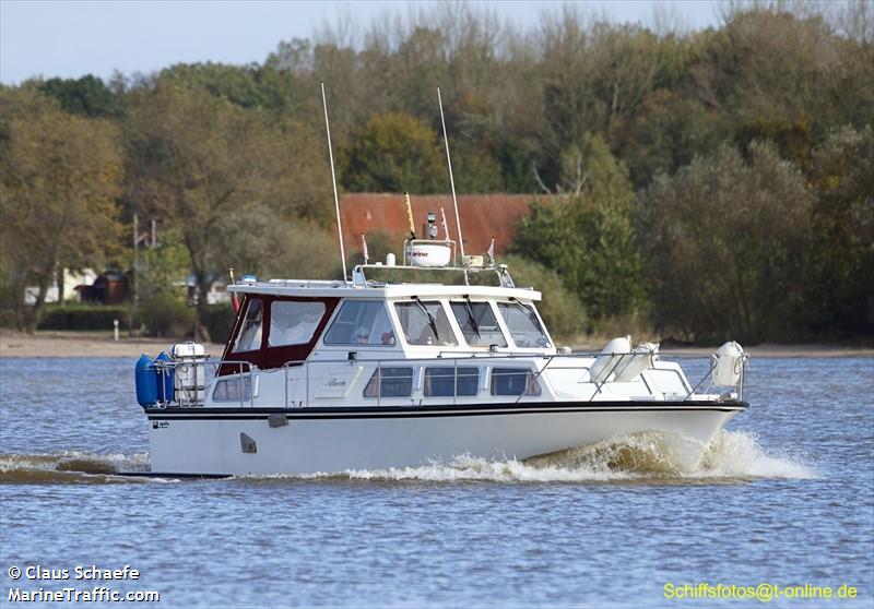 athena (Pleasure craft) - IMO , MMSI 211136070, Call Sign DG9511 under the flag of Germany