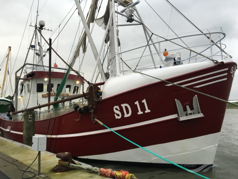 sd11 hindenburg (Fishing vessel) - IMO , MMSI 211861000, Call Sign DJMP under the flag of Germany
