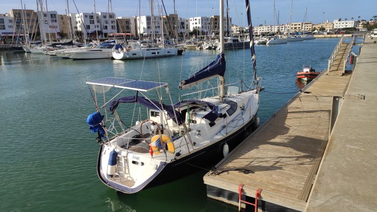 serac (Sailing vessel) - IMO , MMSI 227326460 under the flag of France