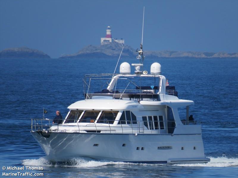 still waters (Pleasure craft) - IMO , MMSI 232008142 under the flag of United Kingdom (UK)