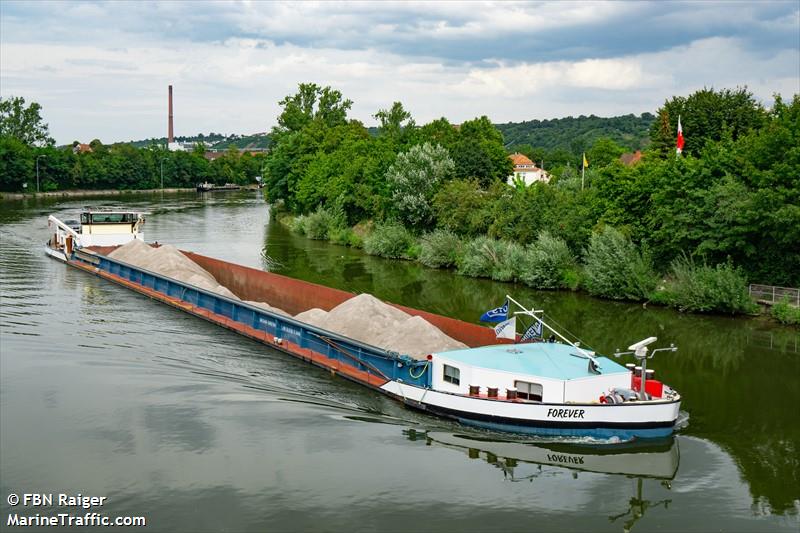 forever (Cargo ship) - IMO , MMSI 211663750, Call Sign DD7141 under the flag of Germany