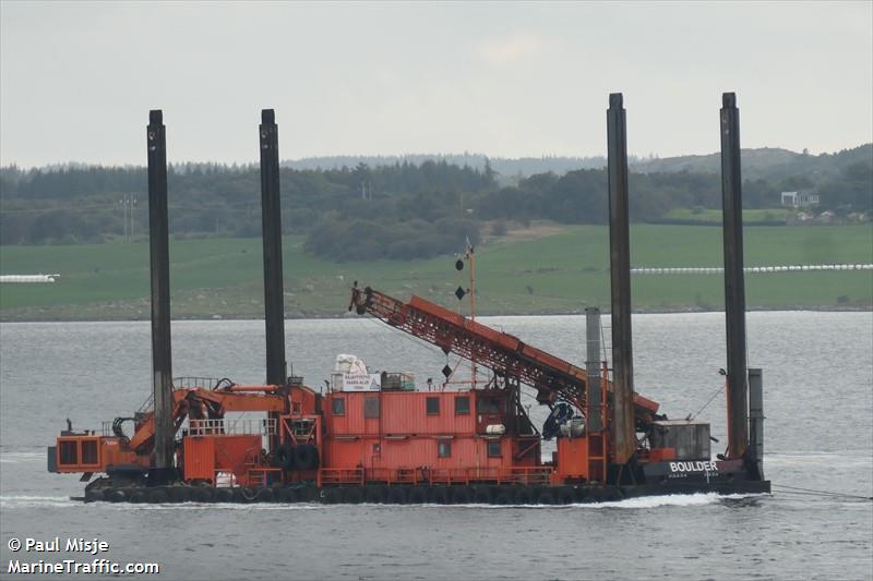 boulder (Dredging or UW ops) - IMO , MMSI 230028680, Call Sign OJ8883 under the flag of Finland