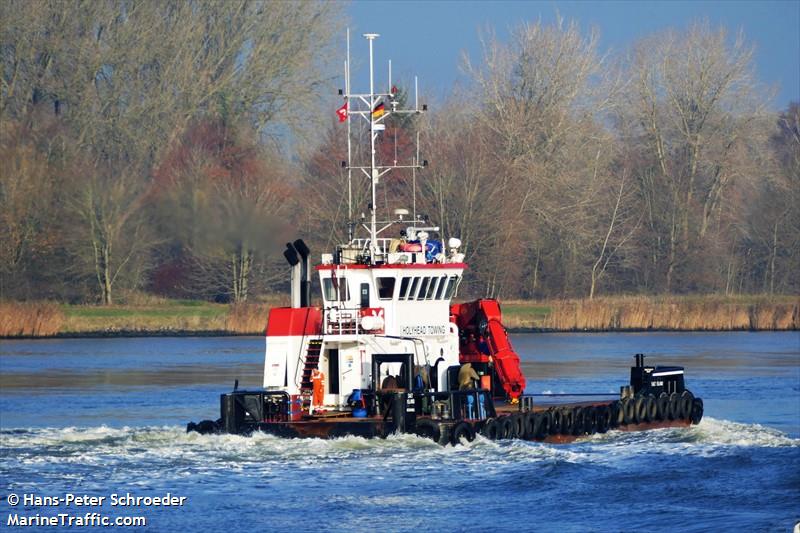 salt island (Utility Vessel) - IMO 9505015, MMSI 235103408, Call Sign 2HGF3 under the flag of United Kingdom (UK)