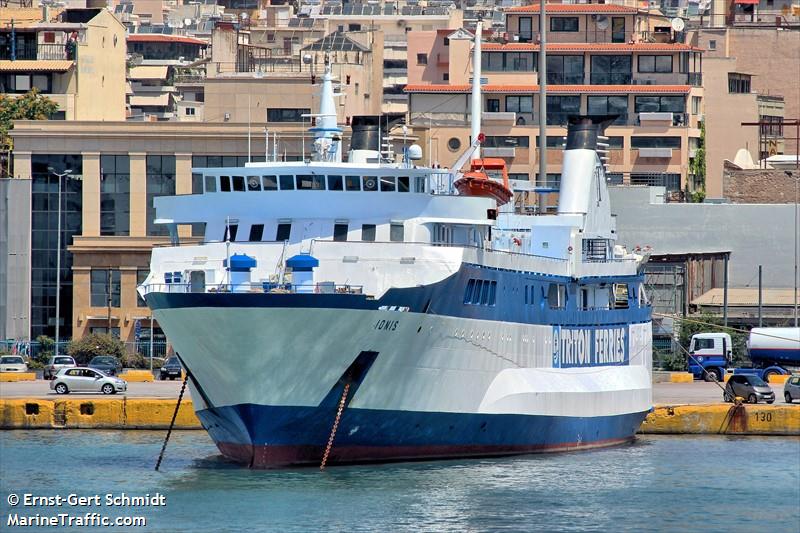 ionis (Passenger/Ro-Ro Cargo Ship) - IMO 7350325, MMSI 239308000, Call Sign SVKU under the flag of Greece