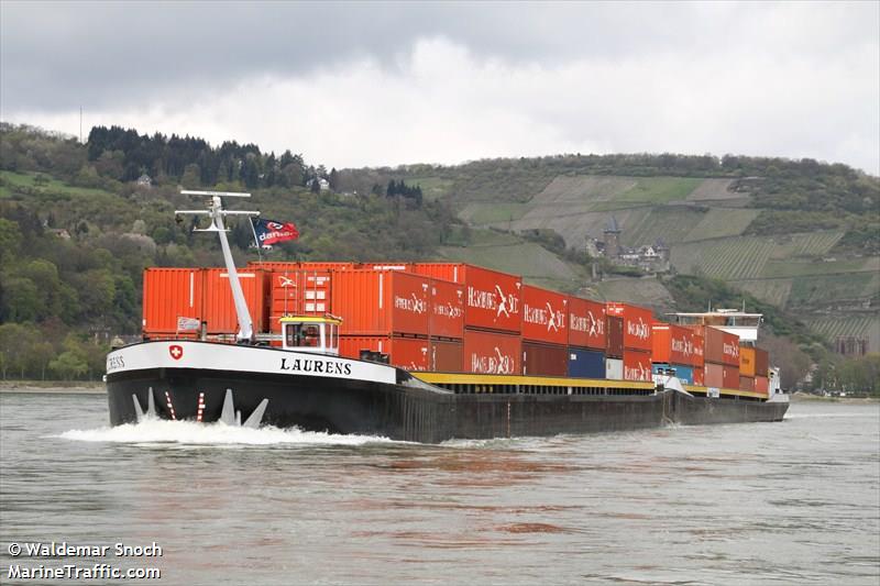 res (Cargo ship) - IMO , MMSI 244660202, Call Sign PE7936 under the flag of Netherlands