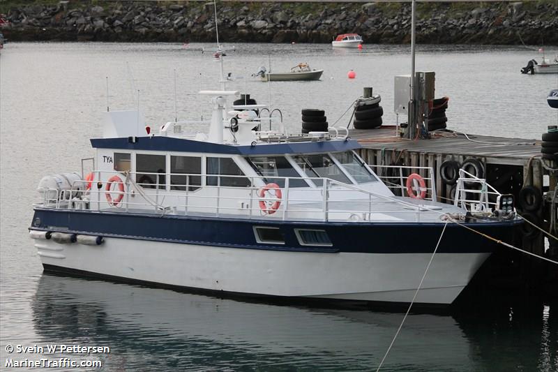 godoysund ekspressen (Fishing vessel) - IMO , MMSI 257058800, Call Sign LCLX under the flag of Norway