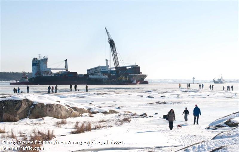 tronds lift 6 (Crane Ship) - IMO 7805021, MMSI 257191400, Call Sign LHNE under the flag of Norway