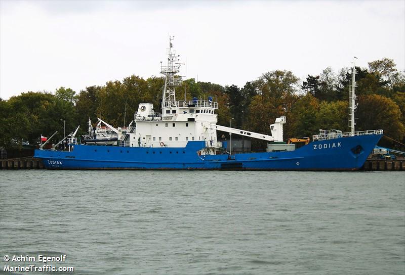 zodiak (Buoy/Lighthouse Vessel) - IMO 8030908, MMSI 261194000, Call Sign SQLX under the flag of Poland