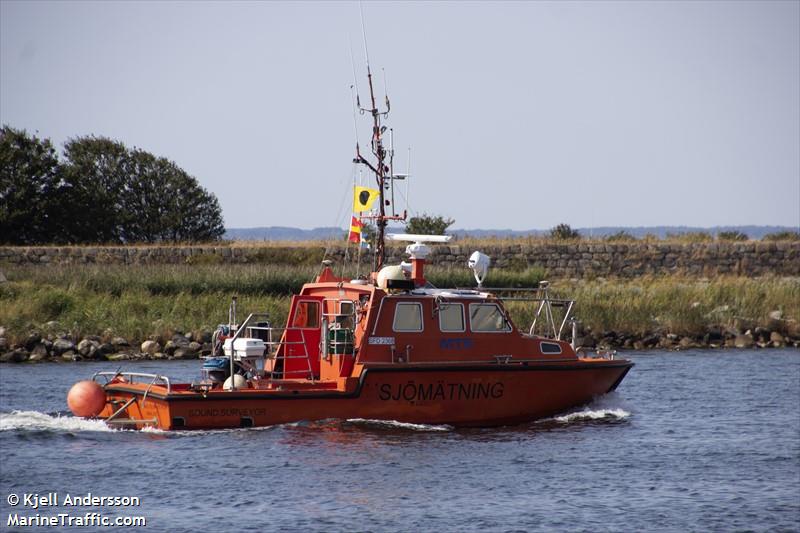 sound surveyor (Dredging or UW ops) - IMO , MMSI 265757700, Call Sign SFD2368 under the flag of Sweden