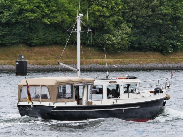 slow duck (Pleasure craft) - IMO , MMSI 211495730, Call Sign DJ 5374 under the flag of Germany