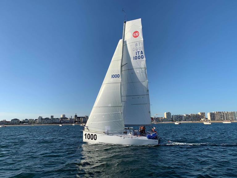 alpha lyrae solo (Sailing vessel) - IMO , MMSI 227990780 under the flag of France