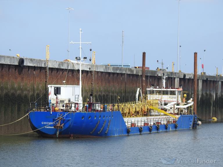 gwendoline (Dredger) - IMO 8959489, MMSI 232033233, Call Sign MIQS4 under the flag of United Kingdom (UK)