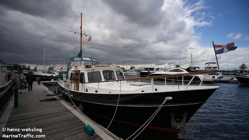 navigator (Pleasure craft) - IMO , MMSI 211231370, Call Sign DA5569 under the flag of Germany