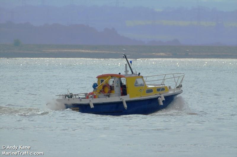 thames worker (-) - IMO , MMSI 232033777, Call Sign MITB5 under the flag of United Kingdom (UK)