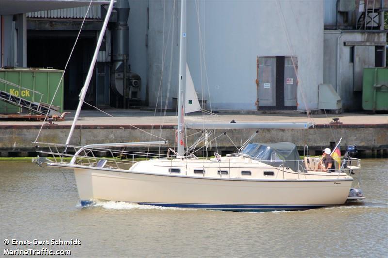 b two (Sailing vessel) - IMO , MMSI 211357010, Call Sign DJ2632 under the flag of Germany