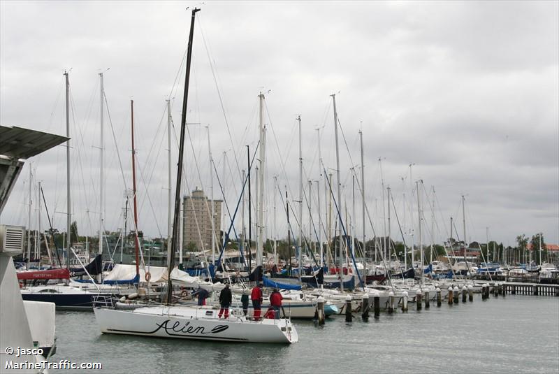 alien (Sailing vessel) - IMO , MMSI 503002650, Call Sign VKV5526 under the flag of Australia