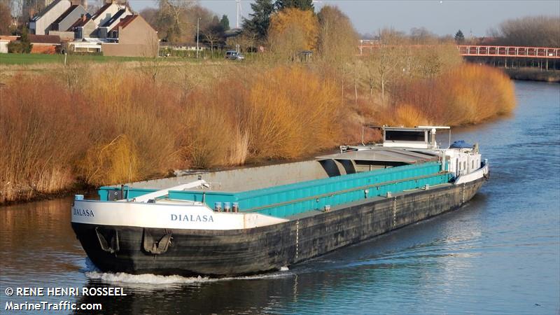 dialasa (Cargo ship) - IMO , MMSI 205340690, Call Sign OT3406 under the flag of Belgium