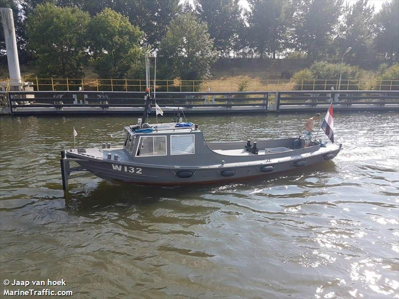 hubertus w132 (Tug) - IMO , MMSI 244090573, Call Sign PB4676 under the flag of Netherlands