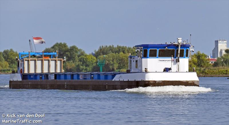 transporter (Cargo ship) - IMO , MMSI 244660442, Call Sign   3780 under the flag of Netherlands