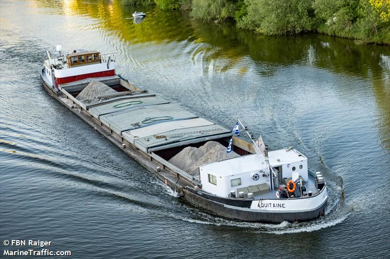 aquitaine (Cargo ship) - IMO , MMSI 244700039, Call Sign PI3221 under the flag of Netherlands