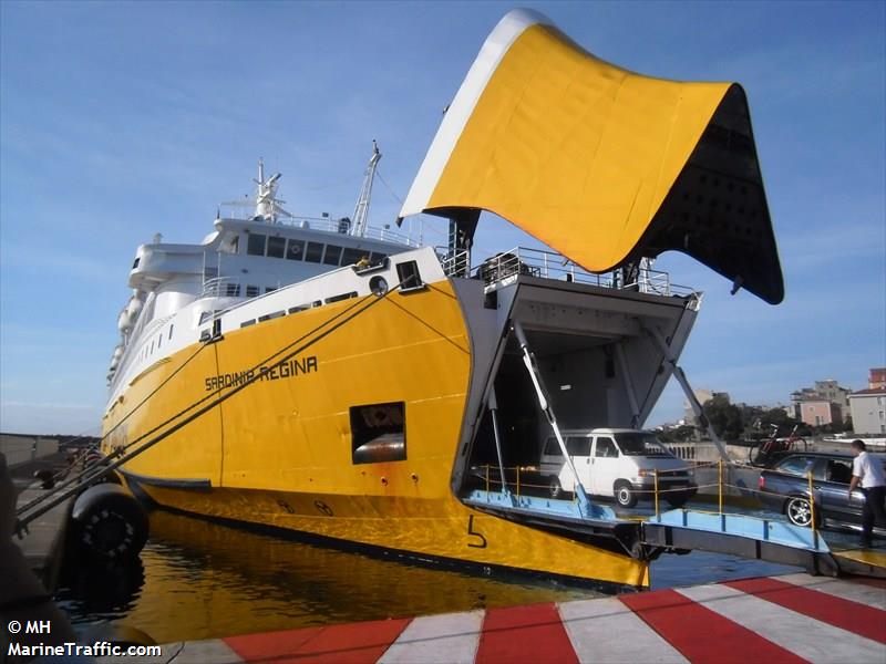 sardinia regina (Passenger/Ro-Ro Cargo Ship) - IMO 7205910, MMSI 247079000, Call Sign IBMS under the flag of Italy