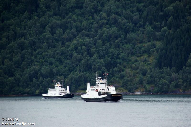 geiranger (Passenger/Ro-Ro Cargo Ship) - IMO 7816408, MMSI 257262400, Call Sign LIHP under the flag of Norway