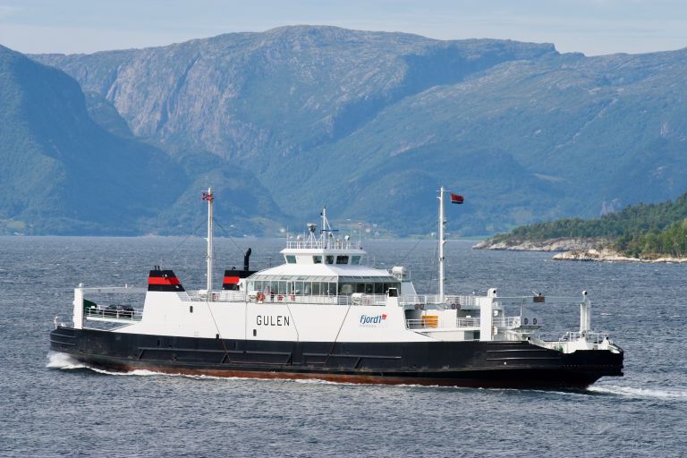 gulen (Passenger/Ro-Ro Cargo Ship) - IMO 8816027, MMSI 257268700, Call Sign LAWF under the flag of Norway