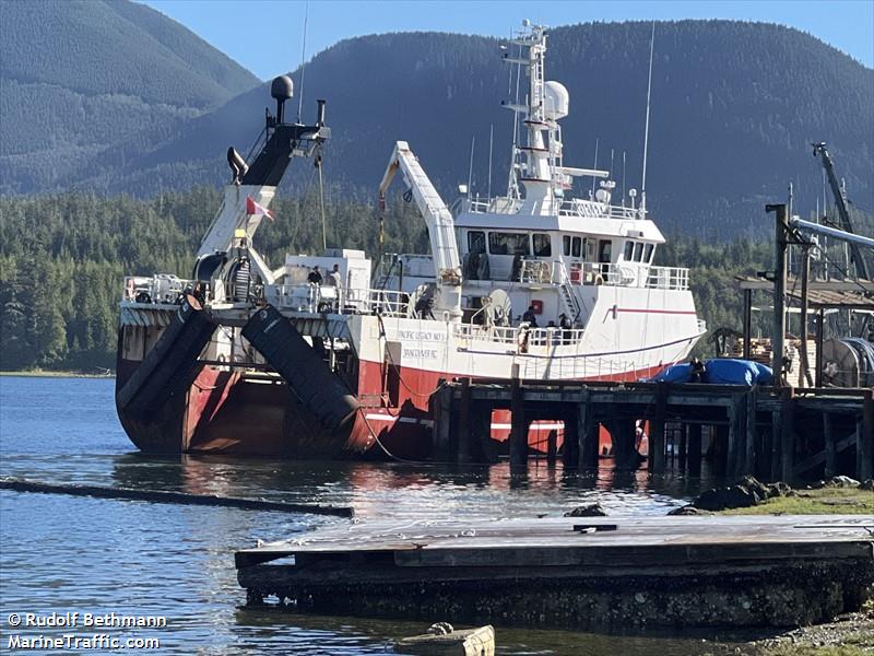 pacific legacy no 1 (Fishing Vessel) - IMO 9211810, MMSI 316040103, Call Sign CFA3064 under the flag of Canada