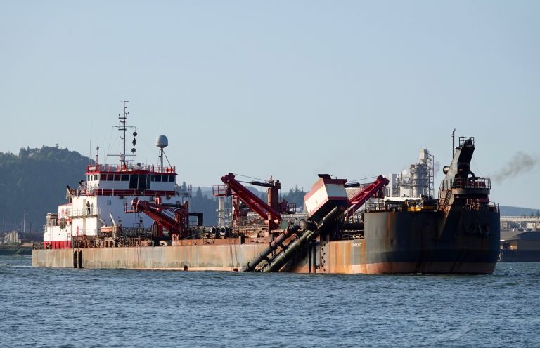 bayport (Hopper Dredger) - IMO 8993784, MMSI 338570000, Call Sign WCZ4240 under the flag of USA