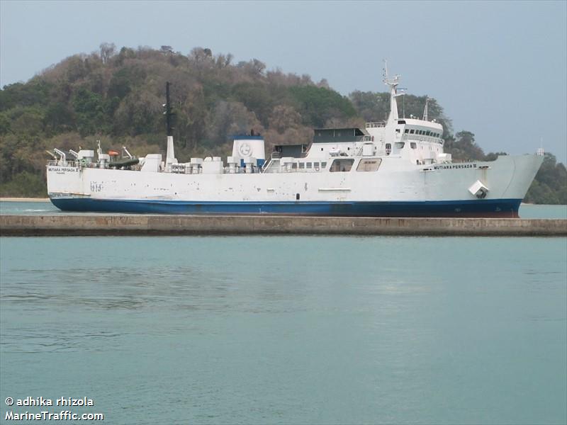 km.mutiara persada 2 (Ro-Ro Cargo Ship) - IMO 9105176, MMSI 525018356, Call Sign JZZS under the flag of Indonesia