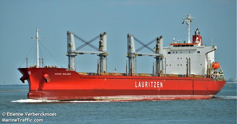 asian bulker (General Cargo Ship) - IMO 9755919, MMSI 563018600, Call Sign 9V3409 under the flag of Singapore