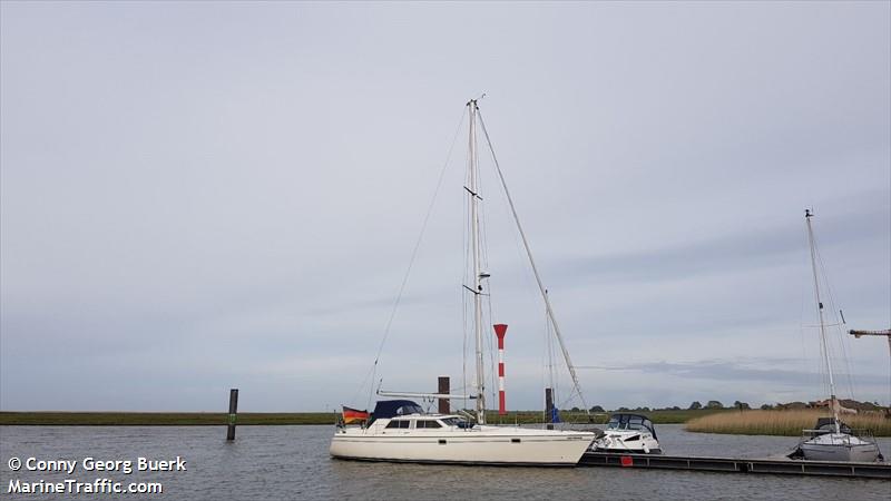 skyroad (Sailing vessel) - IMO , MMSI 211286470, Call Sign DQOG under the flag of Germany