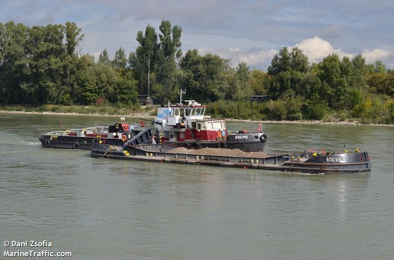 krems (Dredging or UW ops) - IMO , MMSI 203999365, Call Sign OED2308 under the flag of Austria