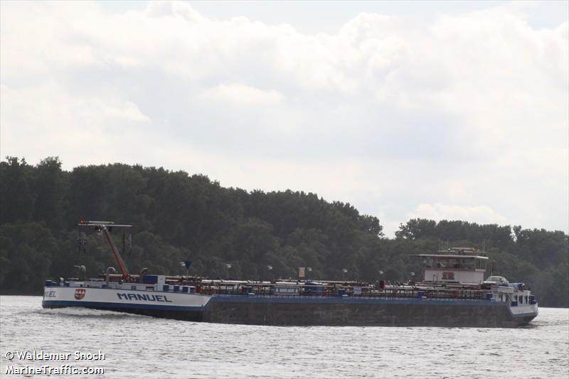 manuel (Tanker) - IMO , MMSI 211442250, Call Sign DH5335 under the flag of Germany