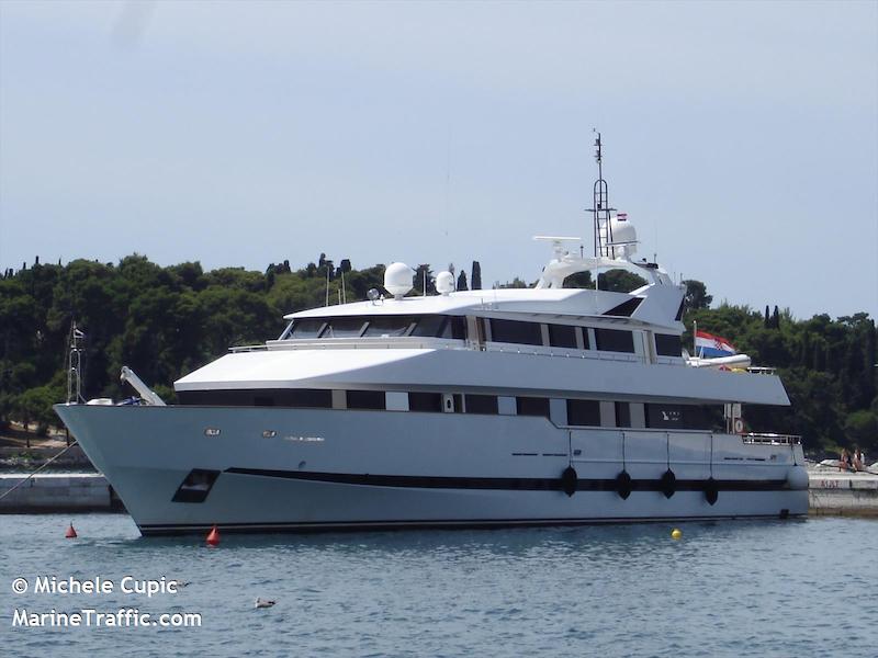 bella stella (Yacht) - IMO 1003059, MMSI 240605000, Call Sign SY7947 under the flag of Greece