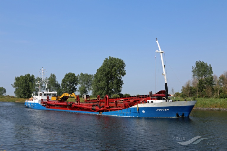 ruyter (Hopper Dredger) - IMO 9085467, MMSI 245231000, Call Sign PGZJ under the flag of Netherlands