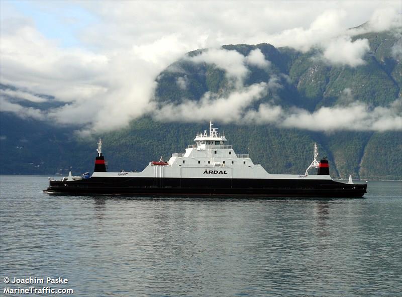 aardal (Passenger/Ro-Ro Cargo Ship) - IMO 9428803, MMSI 258573000, Call Sign LANU under the flag of Norway