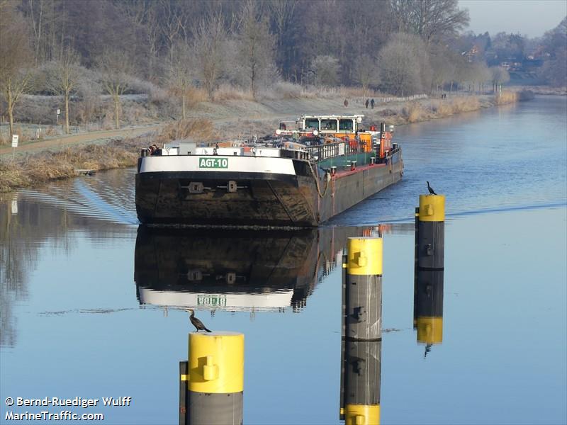 agt-10 (Tanker) - IMO , MMSI 261184910, Call Sign SR4910 under the flag of Poland