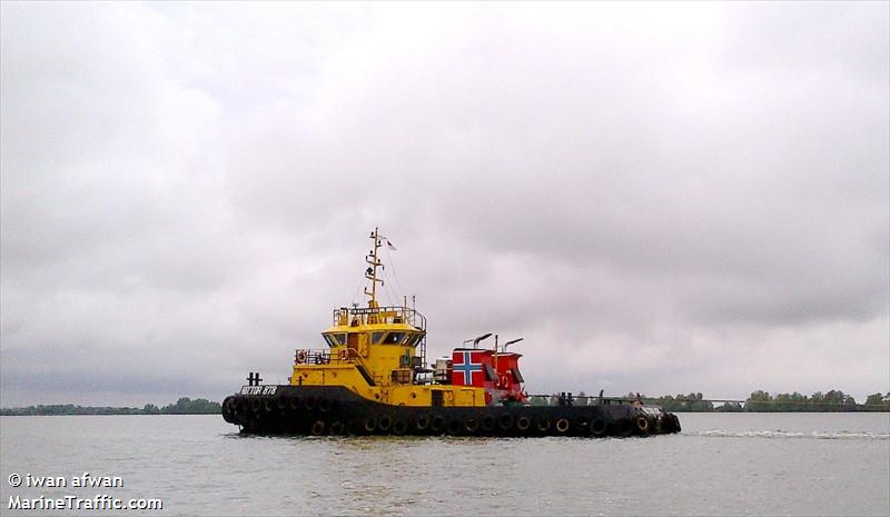 my curfew (Unknown) - IMO , MMSI 444444444