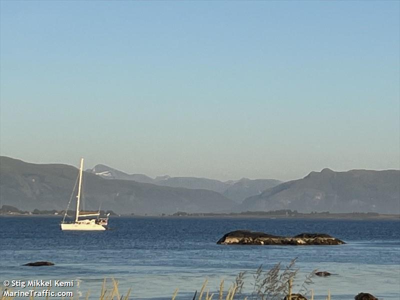catamaran milos (Sailing vessel) - IMO , MMSI 211614350, Call Sign XPD9025 under the flag of Germany