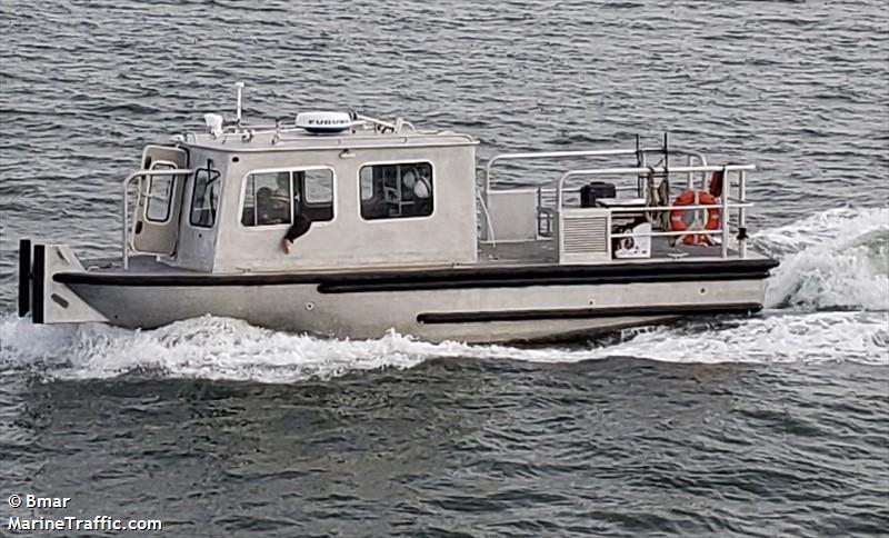 yaquina launch (-) - IMO , MMSI 338404074 under the flag of USA