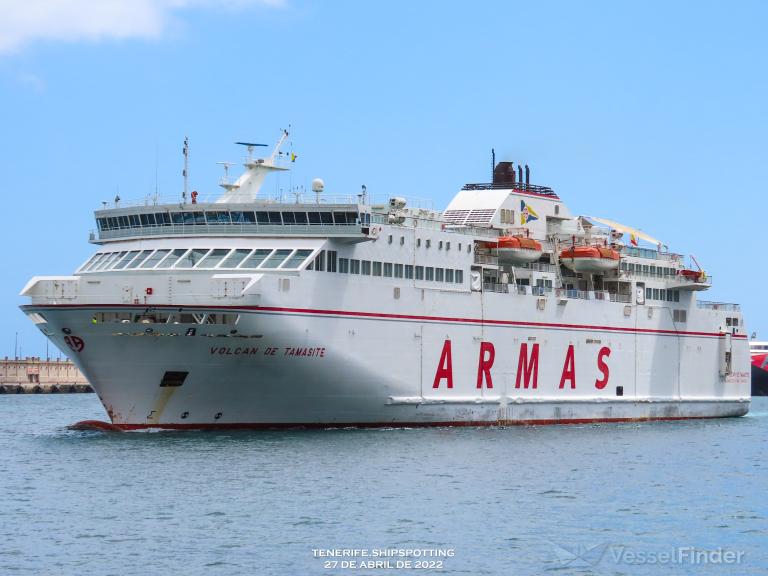 volcan de tamasite (Passenger/Ro-Ro Cargo Ship) - IMO 9281322, MMSI 224093000, Call Sign ECFE under the flag of Spain